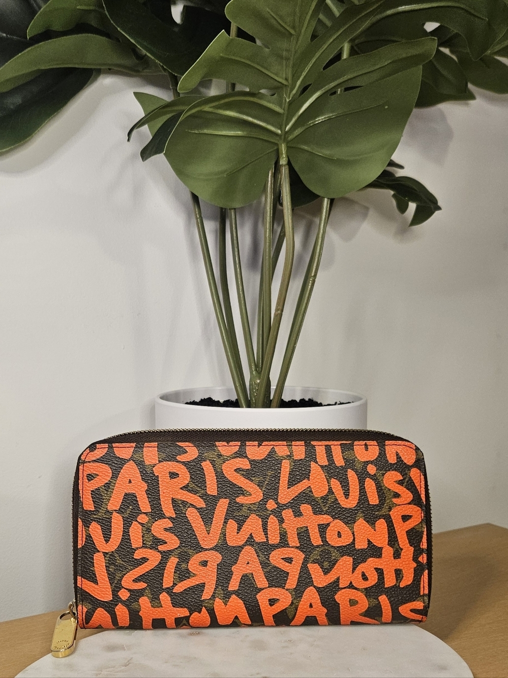 Louis Vuitton Limited Edition Grafitti Monogram Zippy Wallet ✨️